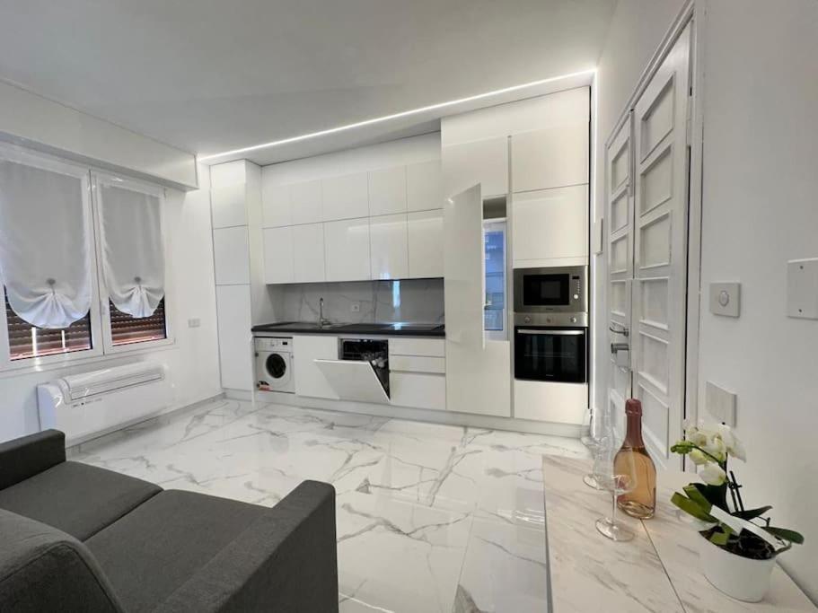 Suite Aurora Luxury In The Center Of San Remo Extérieur photo